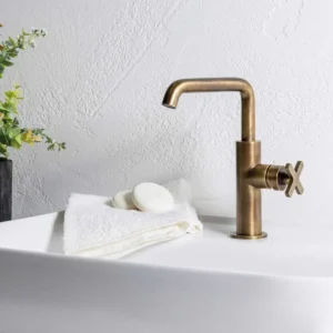 ELLE CROSS ANTIQUE BRASS